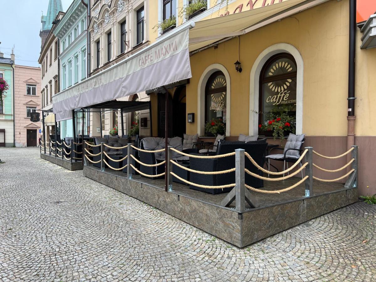 Hotel Maxim Frýdek-Místek Extérieur photo
