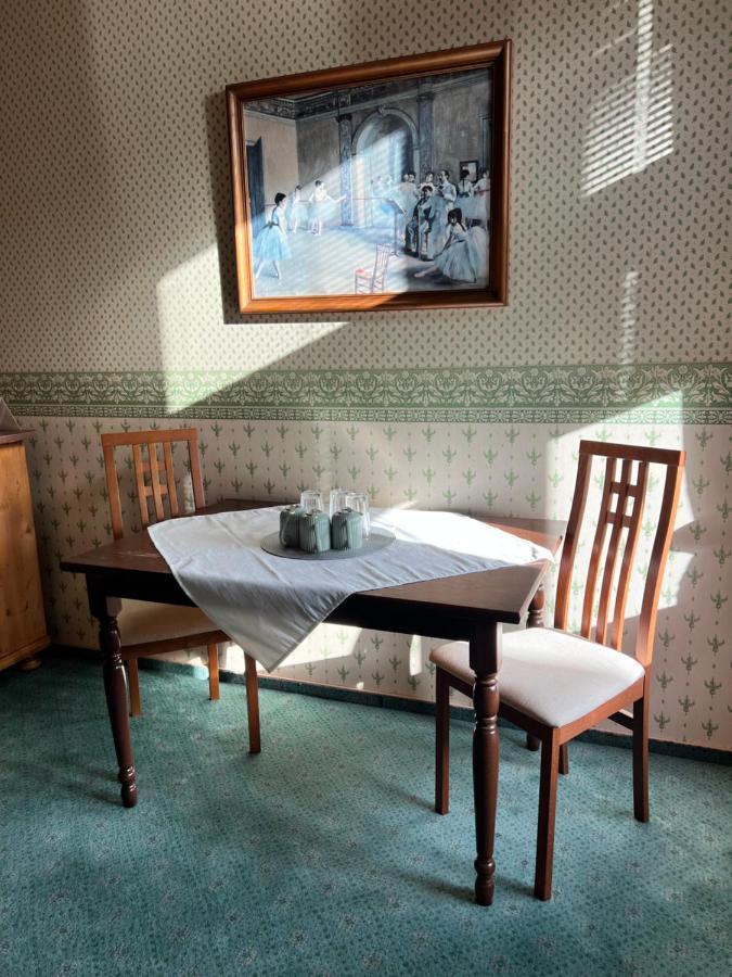 Hotel Maxim Frýdek-Místek Extérieur photo