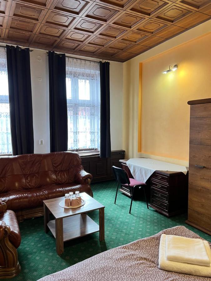 Hotel Maxim Frýdek-Místek Extérieur photo